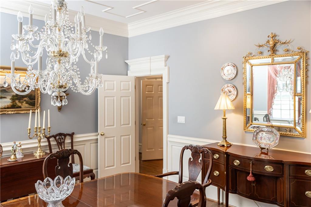 1696 West Wesley Road Northwest Atlanta, GA 30327 - Photo 8 of 22 Gallery Image 8