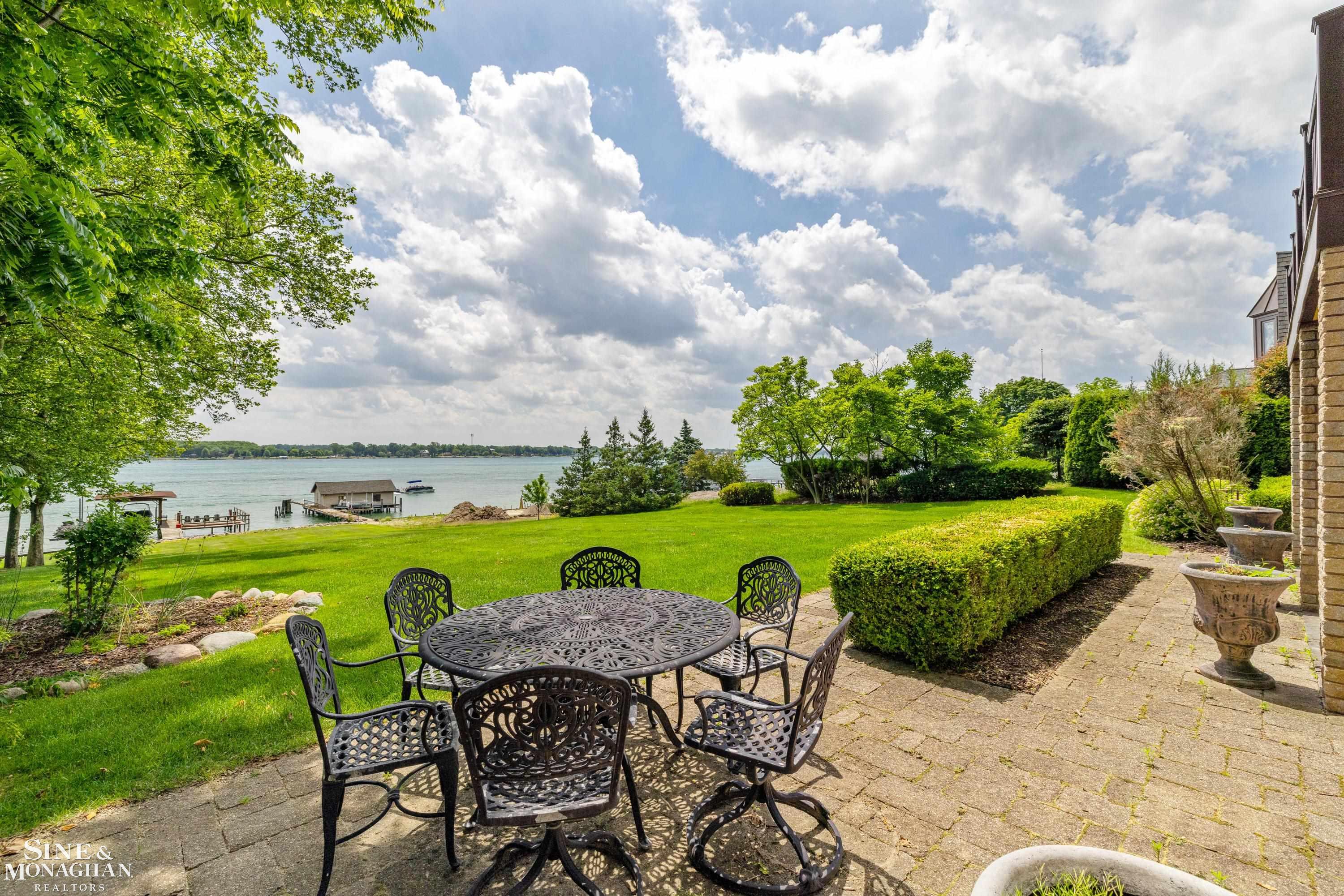 950 North Riverside Avenue St. Clair, MI 48079 - Photo 79 of 99 50179999-c68e99c4-6e22-4d88-883f-dac2c824fe95.JPG