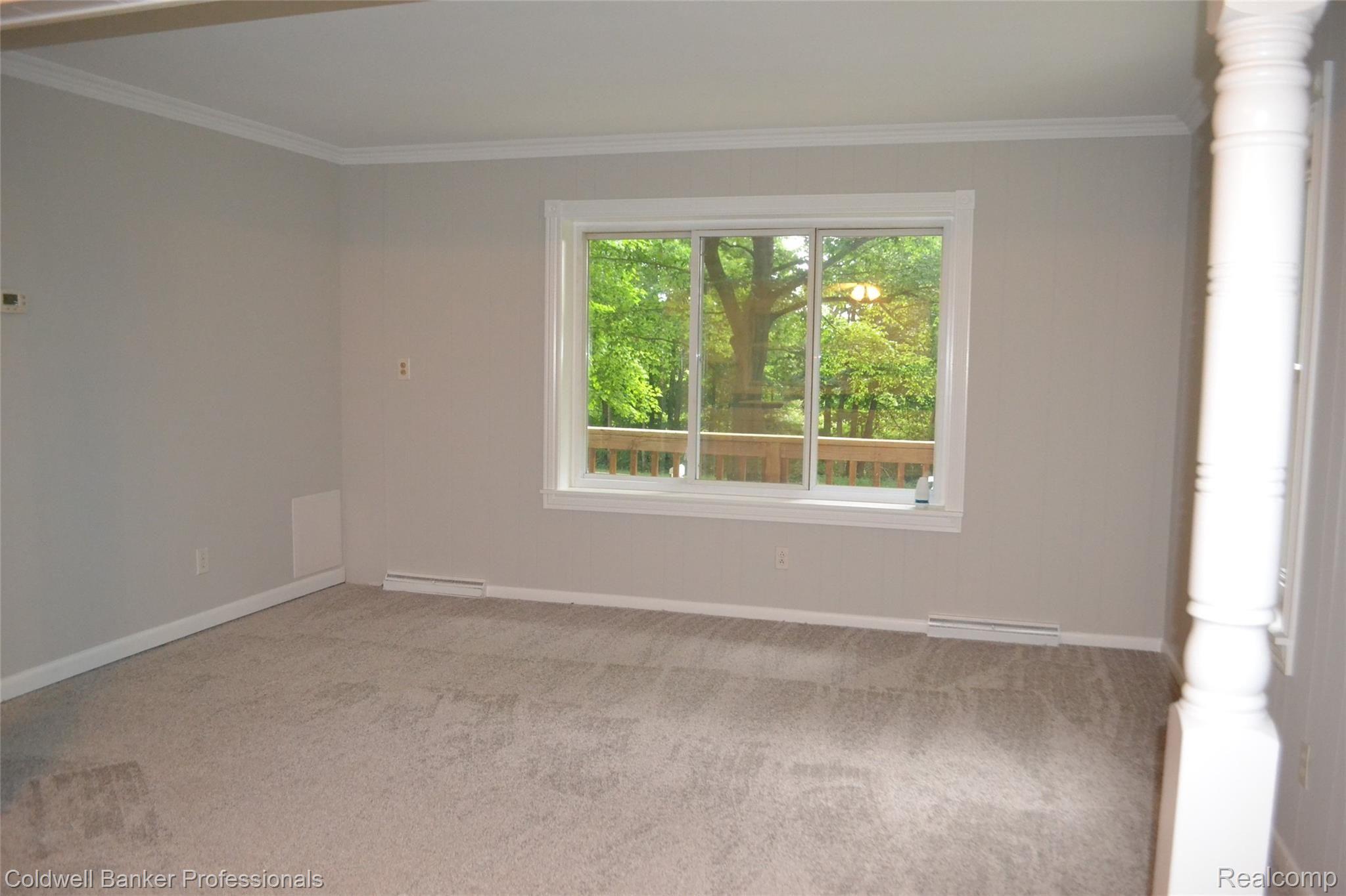 166 South Maple Leaf Road Lapeer, MI 48446 - Photo 12 of 21 DSC_0407.JPG