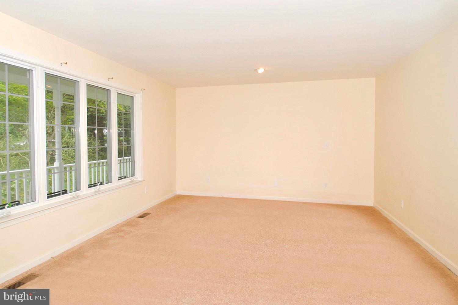 71 Jones Station Road Arnold, MD 21012 - Photo 10 of 26 Neutral Paint Palette / Carpet Welcoming Any Decor