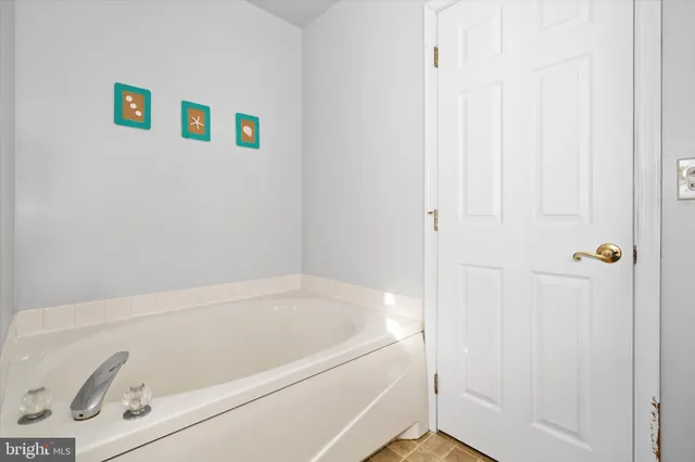 $399,900 | 11 Montceau Drive, Newark, DE 19702