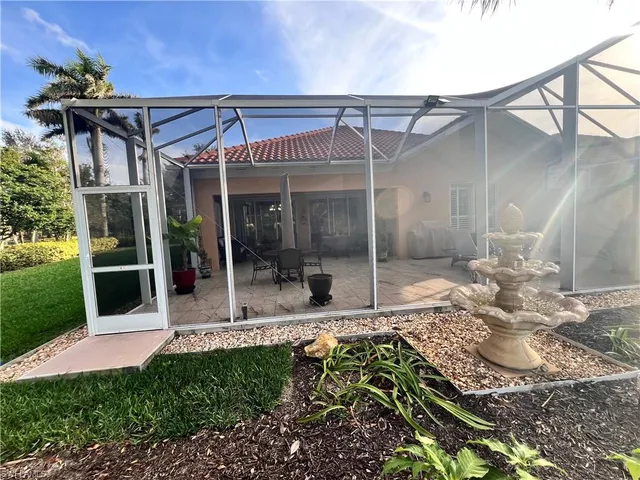 a view of an outdoor space