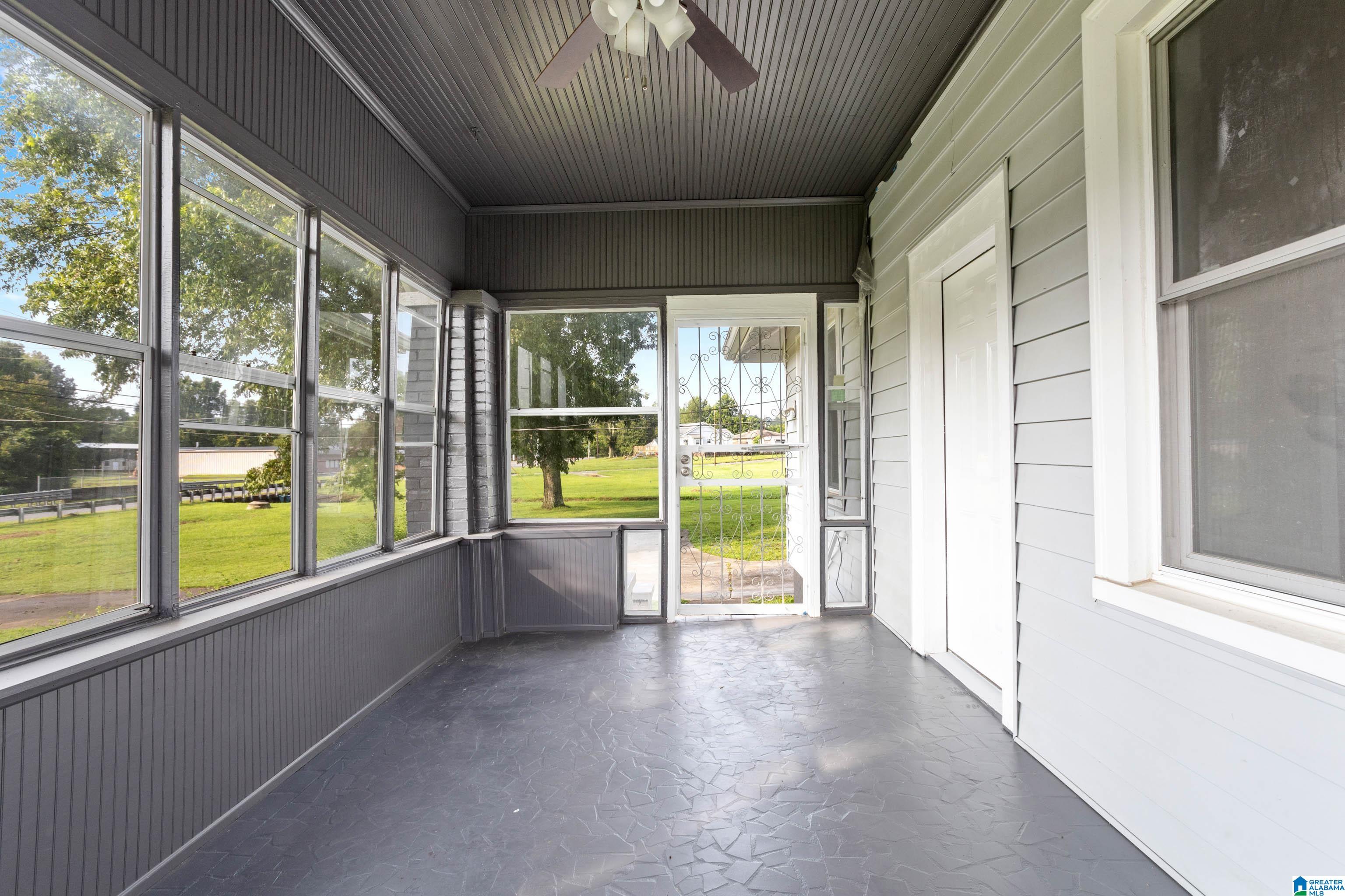 306 4th Avenue Southwest Bessemer, AL 35020 - Photo 4 of 38