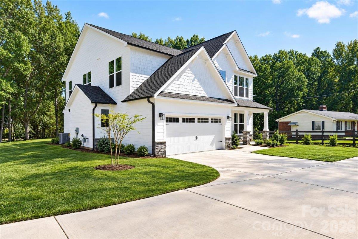 4927 Potter Road Matthews, NC 28104 - Photo 3 of 48 Gallery Image 3
