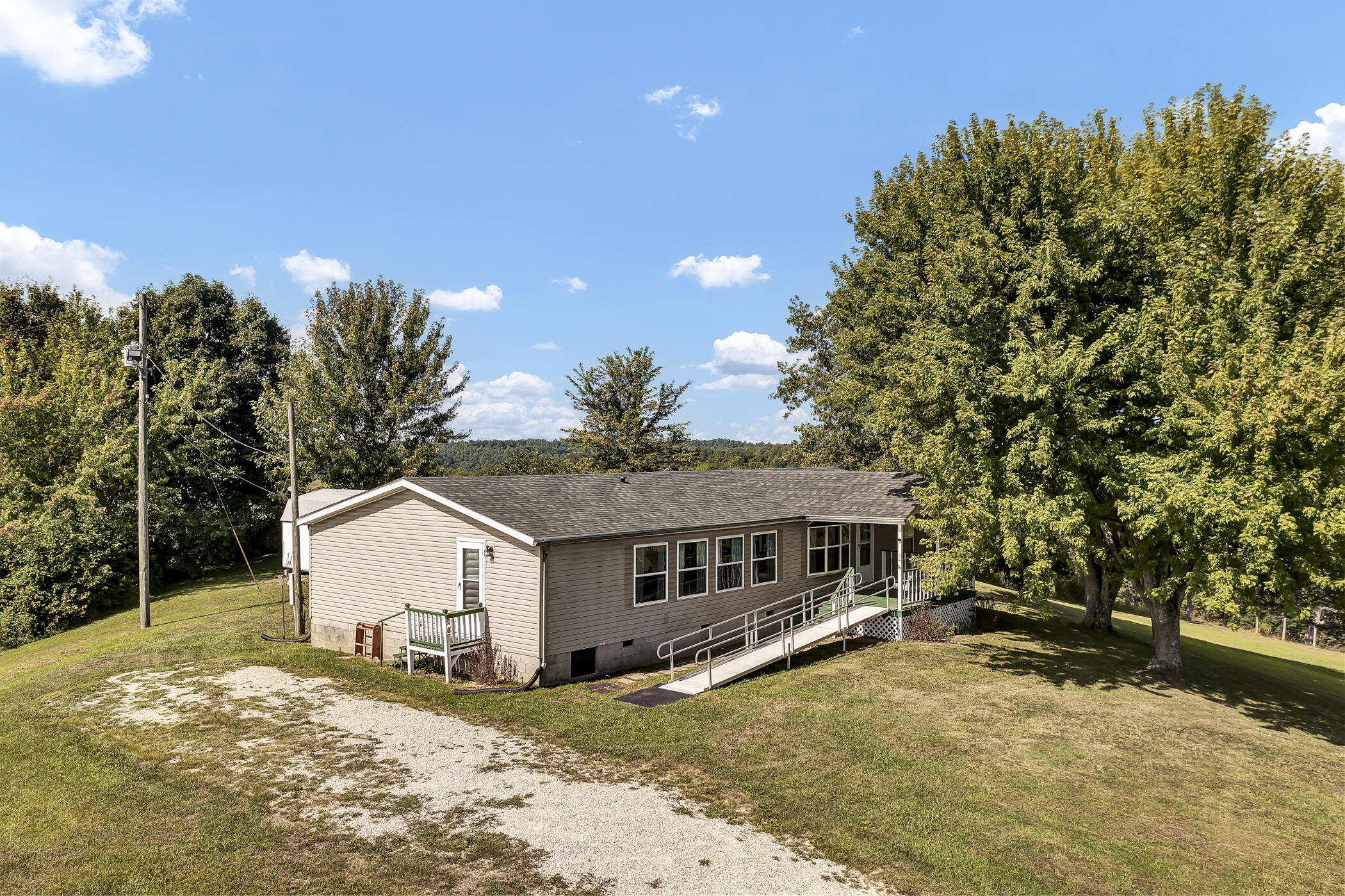 1055 Rosedale Road Morehead, KY 40351 - Photo 4 of 43 DJI_0985