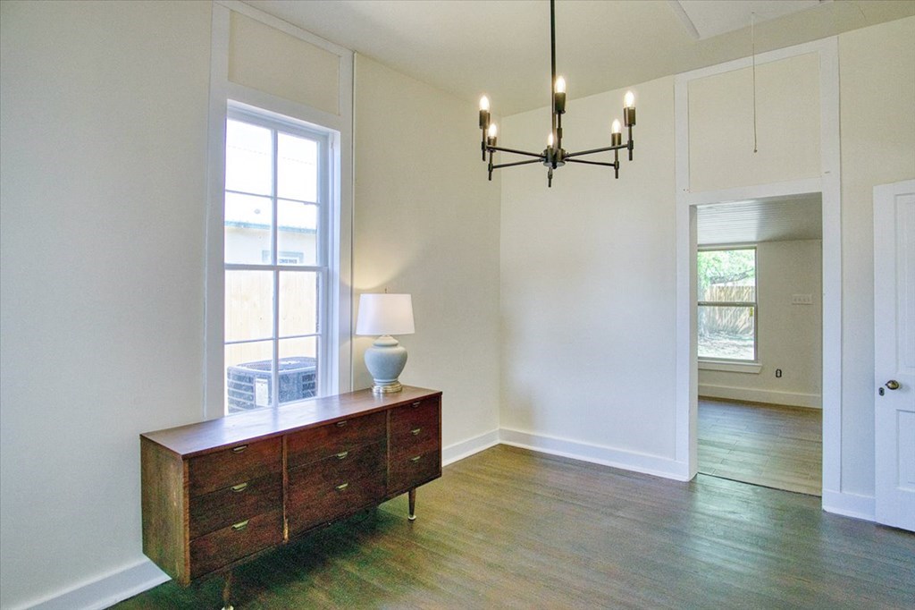 109 North Live Oak Street Mason, TX 76856 - Photo 9 of 22 a view of a room and window
