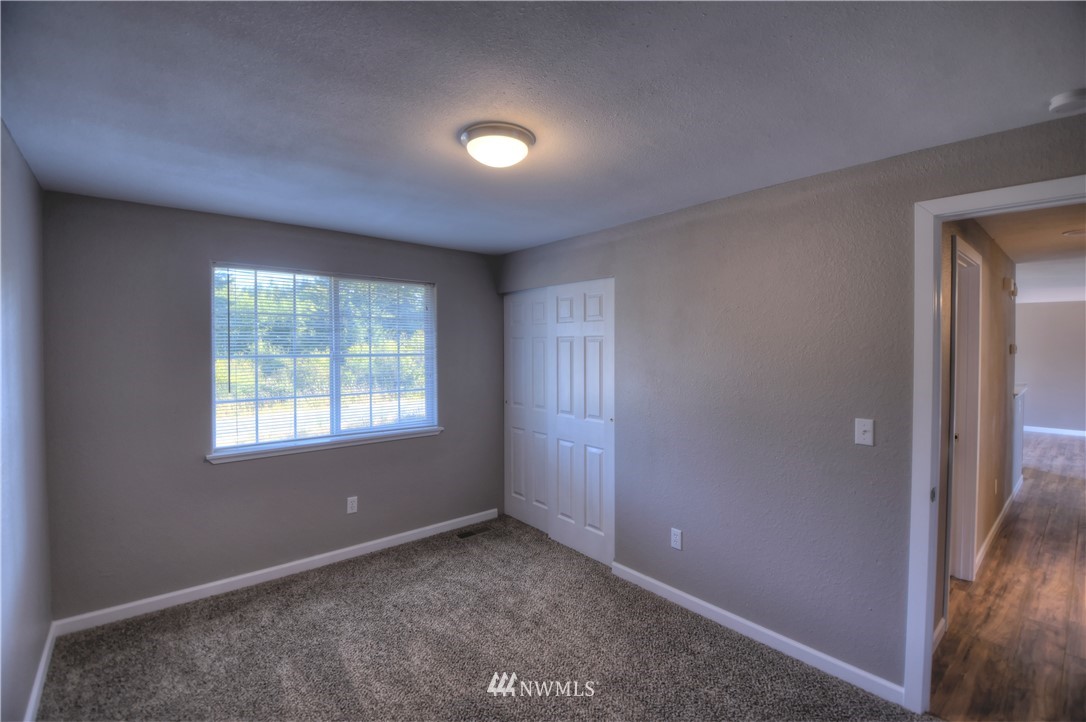 4910 Offut Lake Road Southeast Tenino, WA 98589 - Photo 11 of 22 Gallery Image 11