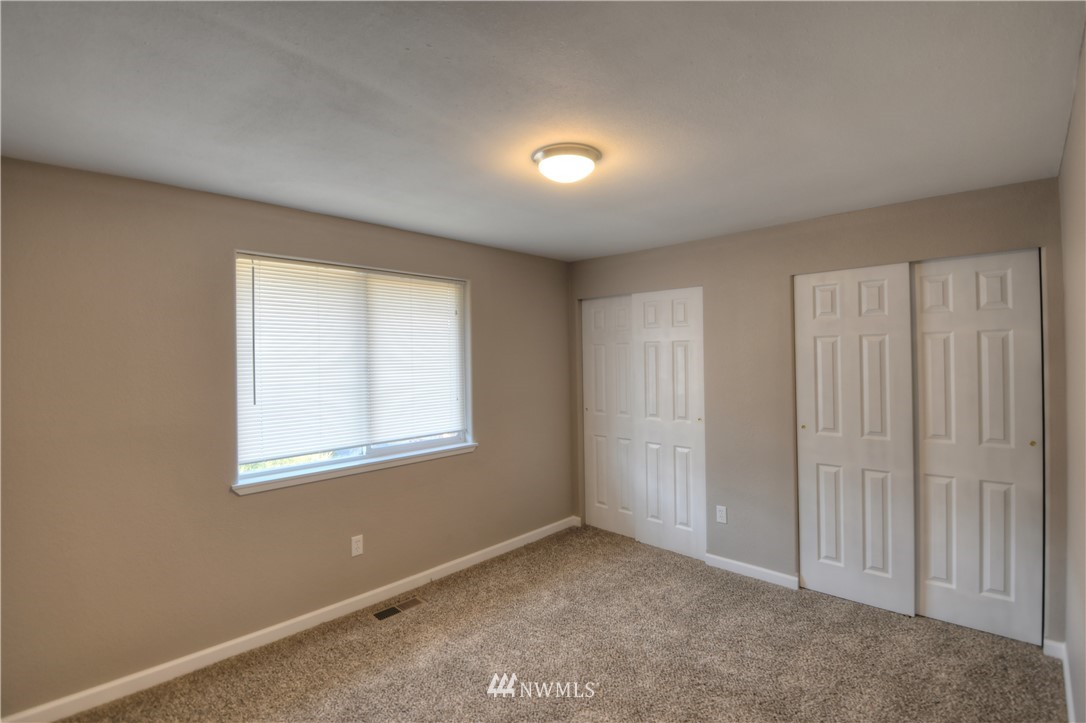4910 Offut Lake Road Southeast Tenino, WA 98589 - Photo 13 of 22 Gallery Image 13