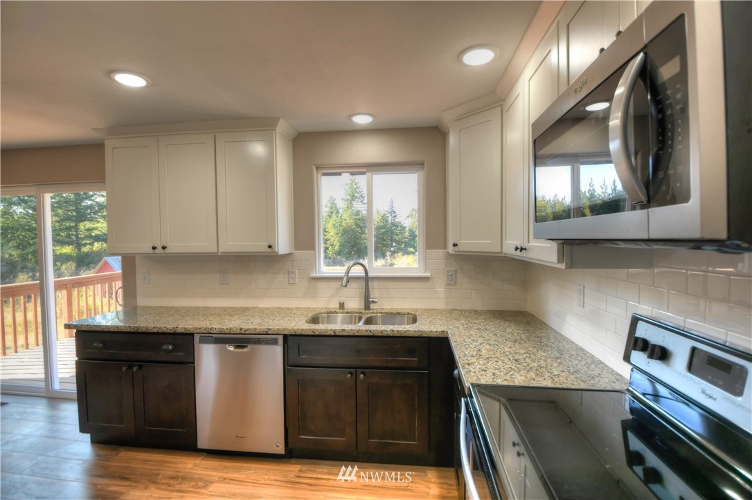 4910 Offut Lake Road Southeast Tenino, WA 98589 - Photo 6 of 22 Gallery Image 6