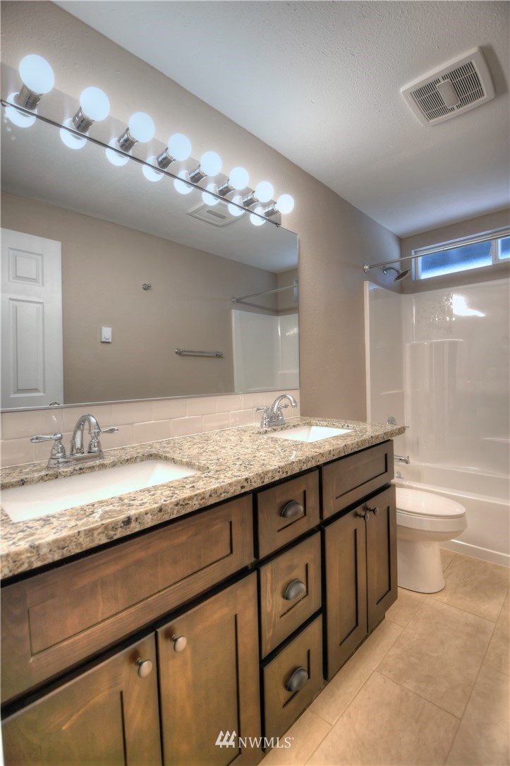 4910 Offut Lake Road Southeast Tenino, WA 98589 - Photo 10 of 22 Gallery Image 10