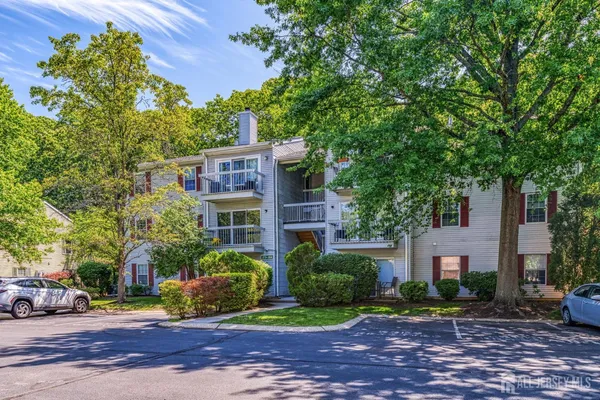 $369,900 | 373 McDowell Drive, East Brunswick, NJ 08816