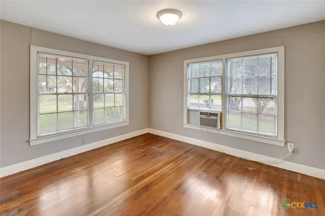 $159,900 | 10610 Highway 185, Victoria, TX 77905