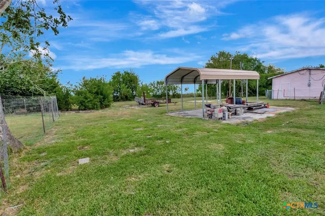$159,900 | 10610 Highway 185, Victoria, TX 77905