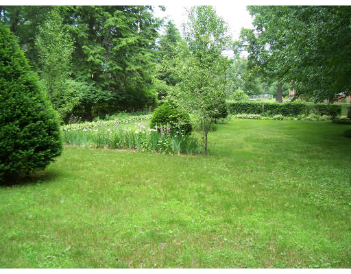 29 South Longyard Road Southwick, MA 01077 - Photo 7 of 9 Gallery Image 7