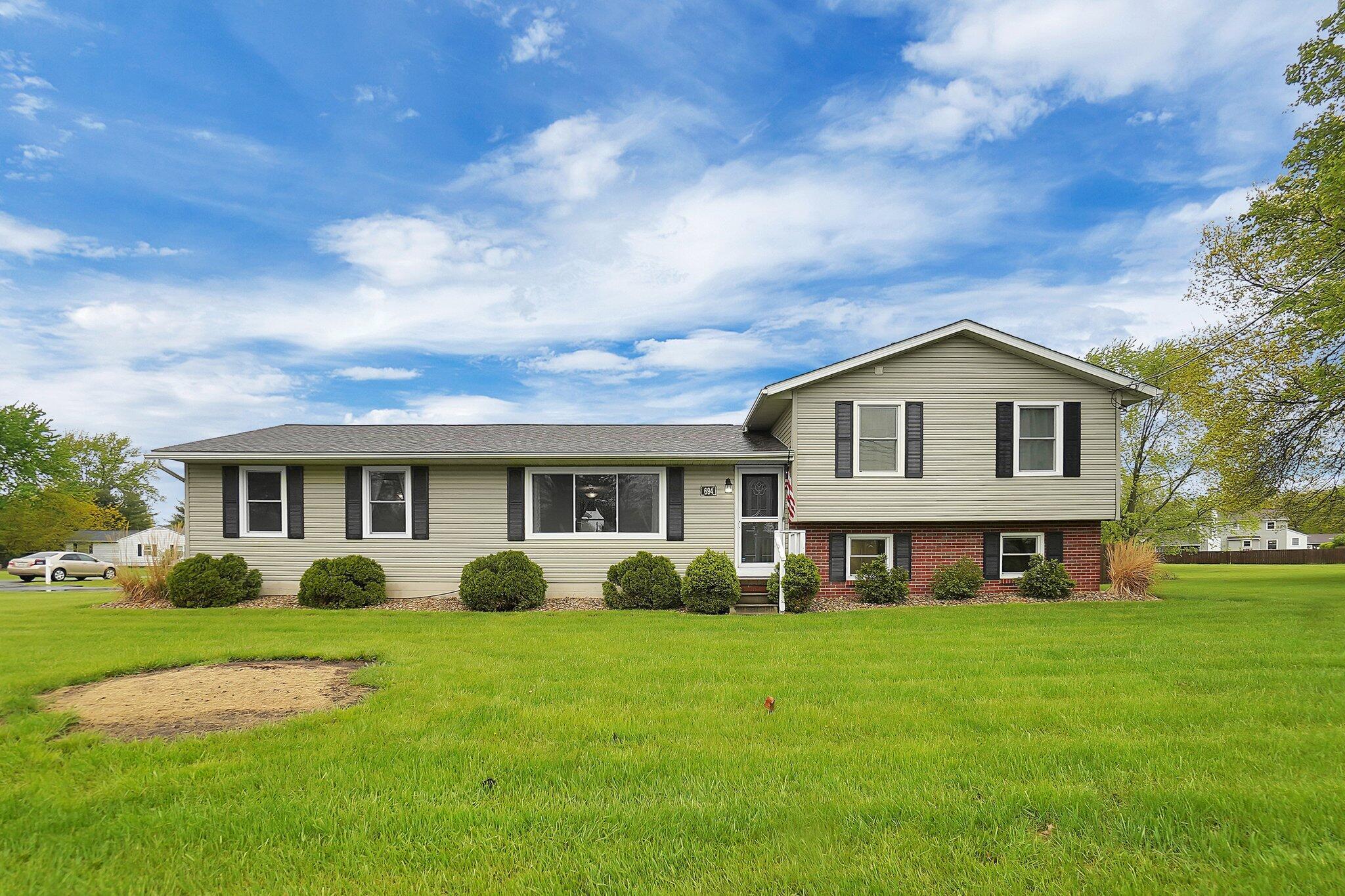 694 Long Road Pickerington, OH 43147 - Photo 2 of 37 2-web-or-mls-694-long-rd