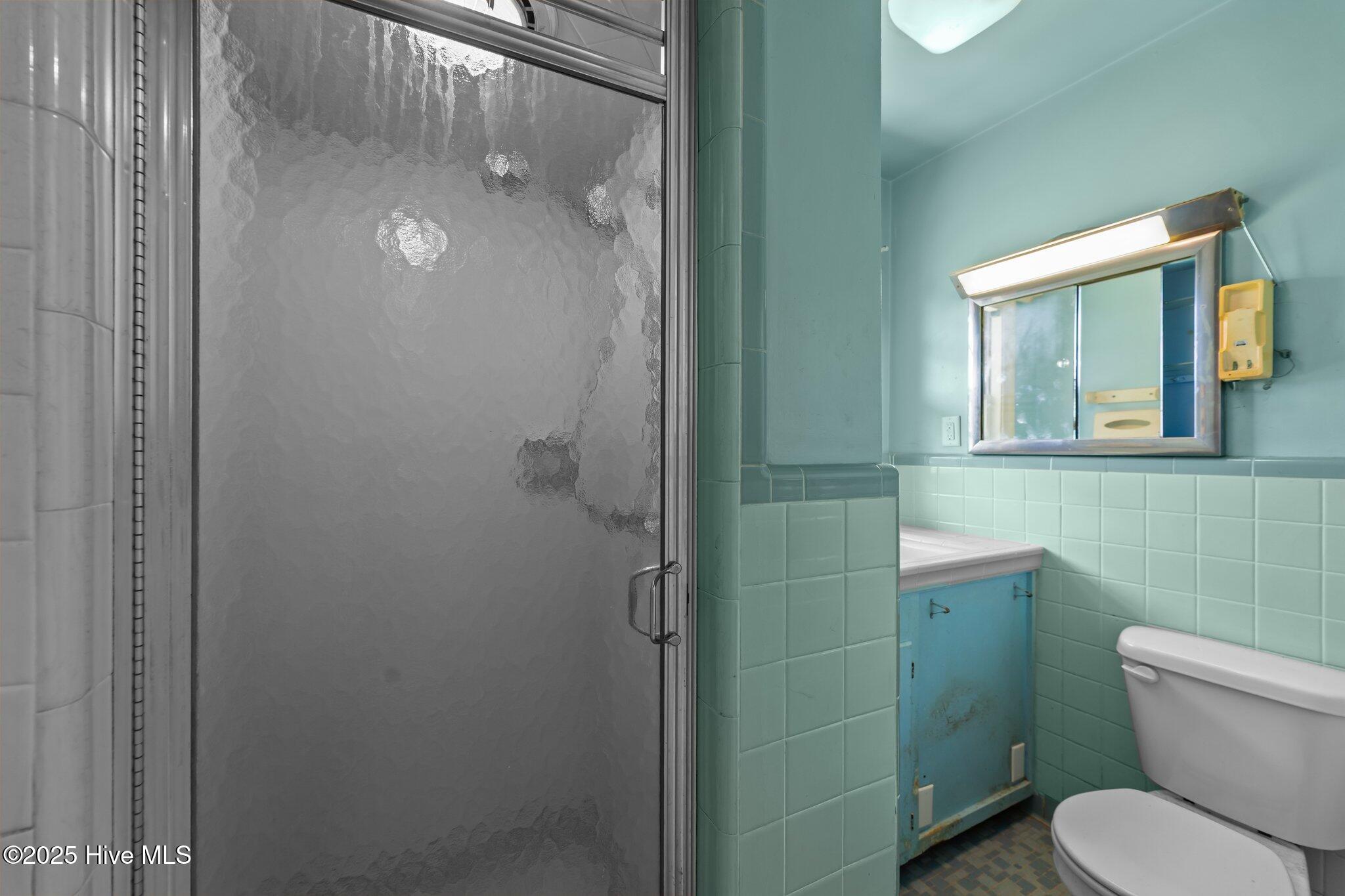 600 Liberty Hill Road Kinston, NC 28501 - Photo 19 of 48 2nd Bathroom