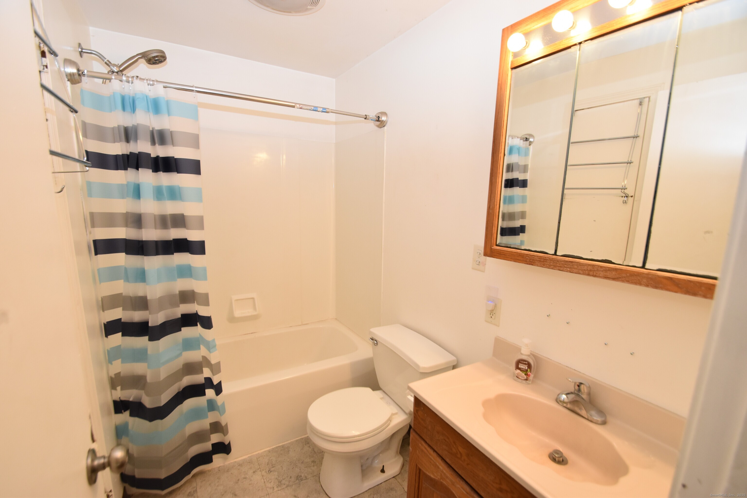 28 Hickory Road Colchester, CT 06415 - Photo 20 of 22 a bathroom with a sink a toilet and shower