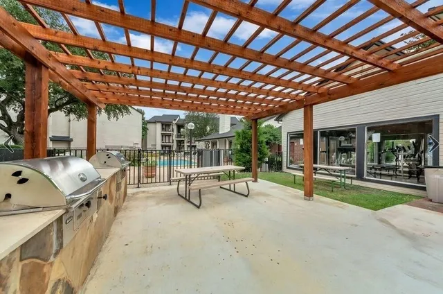 $799 | 11050 Woodmeadow Parkway, Unit 1104, Dallas, TX 75228