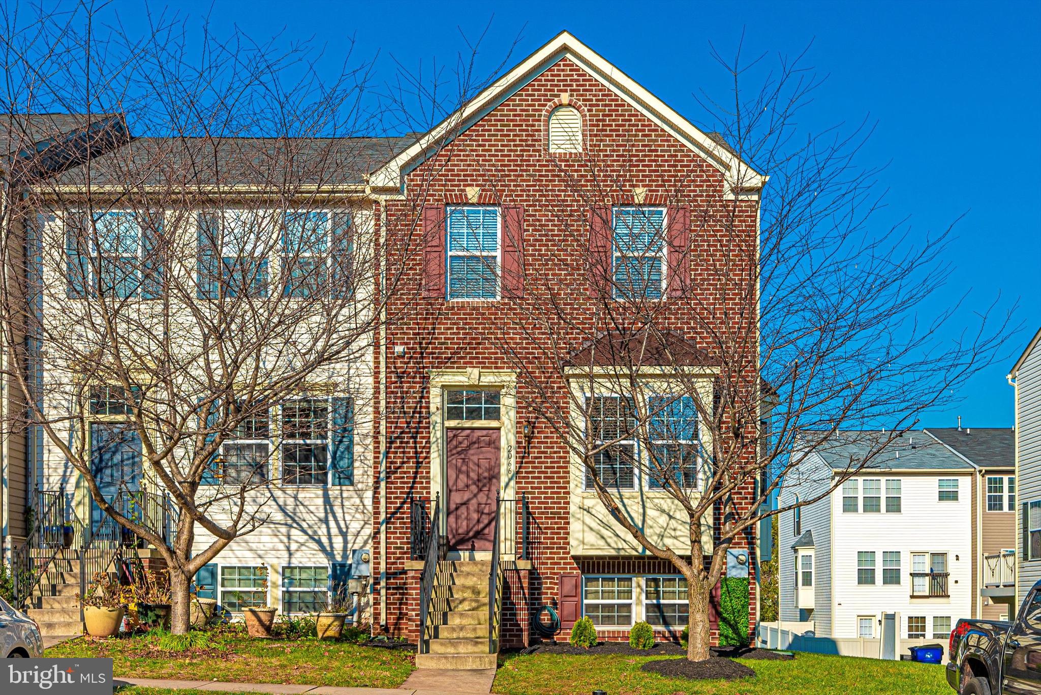 2066 Spring Run Circle Frederick, MD 21702 - Photo 2 of 32 Gallery Image 2