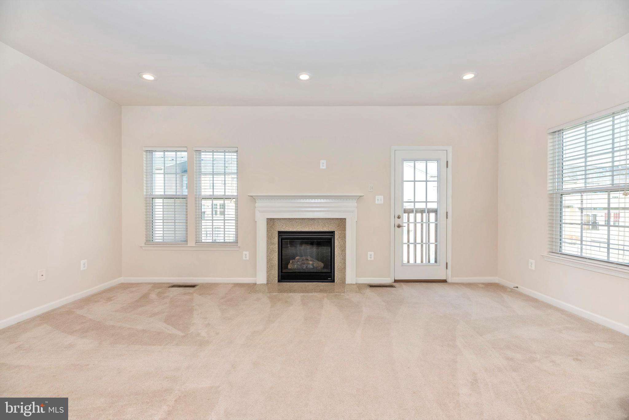 2066 Spring Run Circle Frederick, MD 21702 - Photo 13 of 32 Family Room off of Kitchen