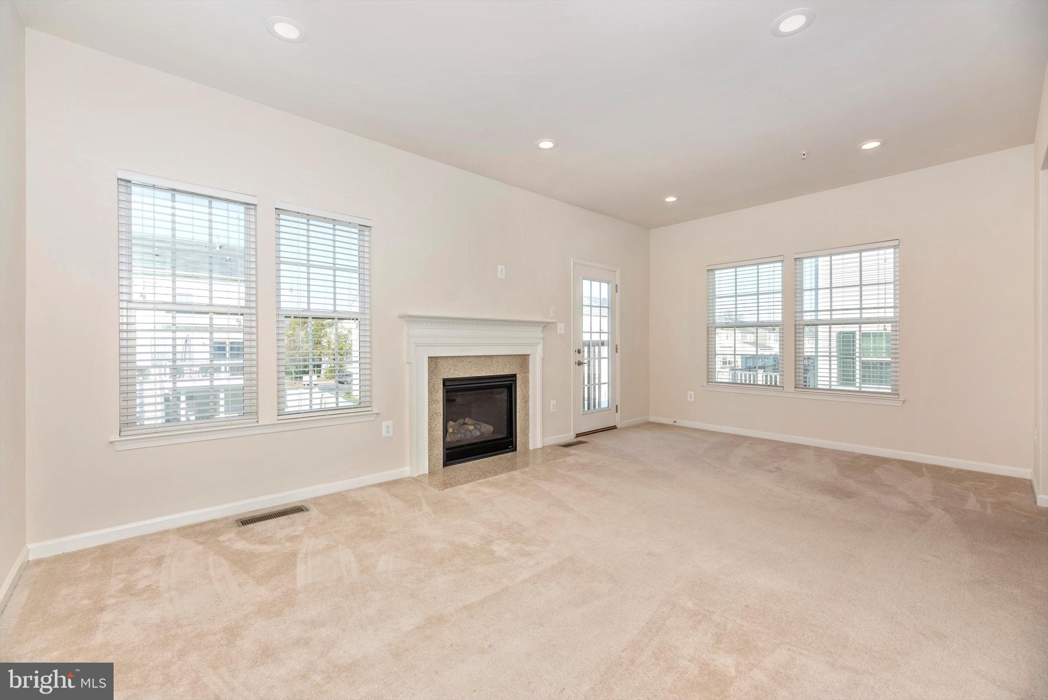 2066 Spring Run Circle Frederick, MD 21702 - Photo 14 of 32 Family Room off of Kitchen