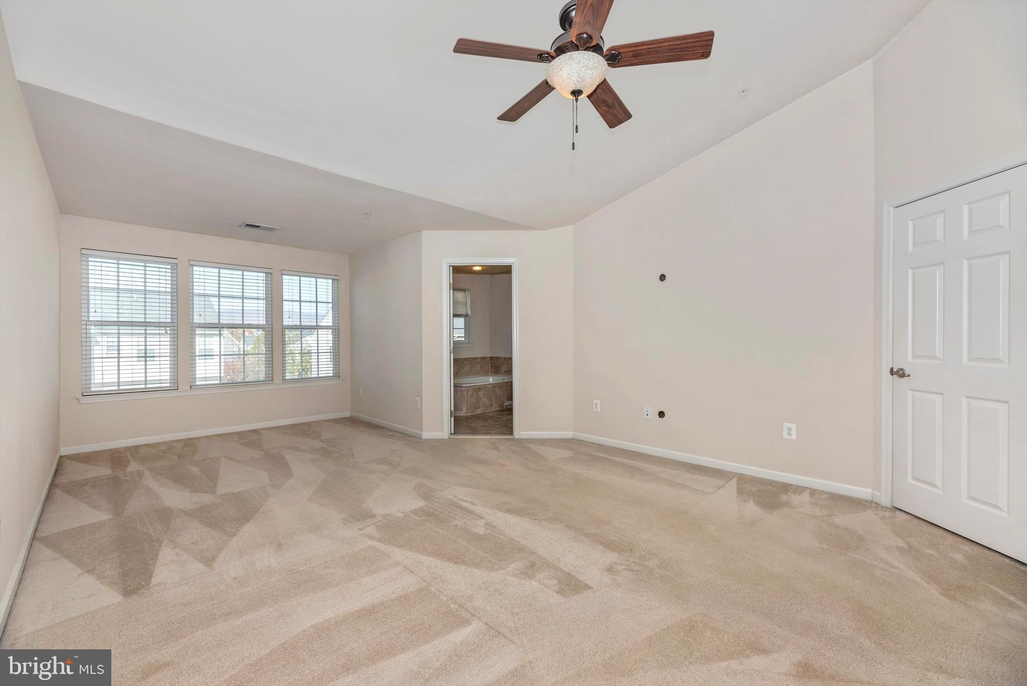 2066 Spring Run Circle Frederick, MD 21702 - Photo 16 of 32 Primary Bedroom