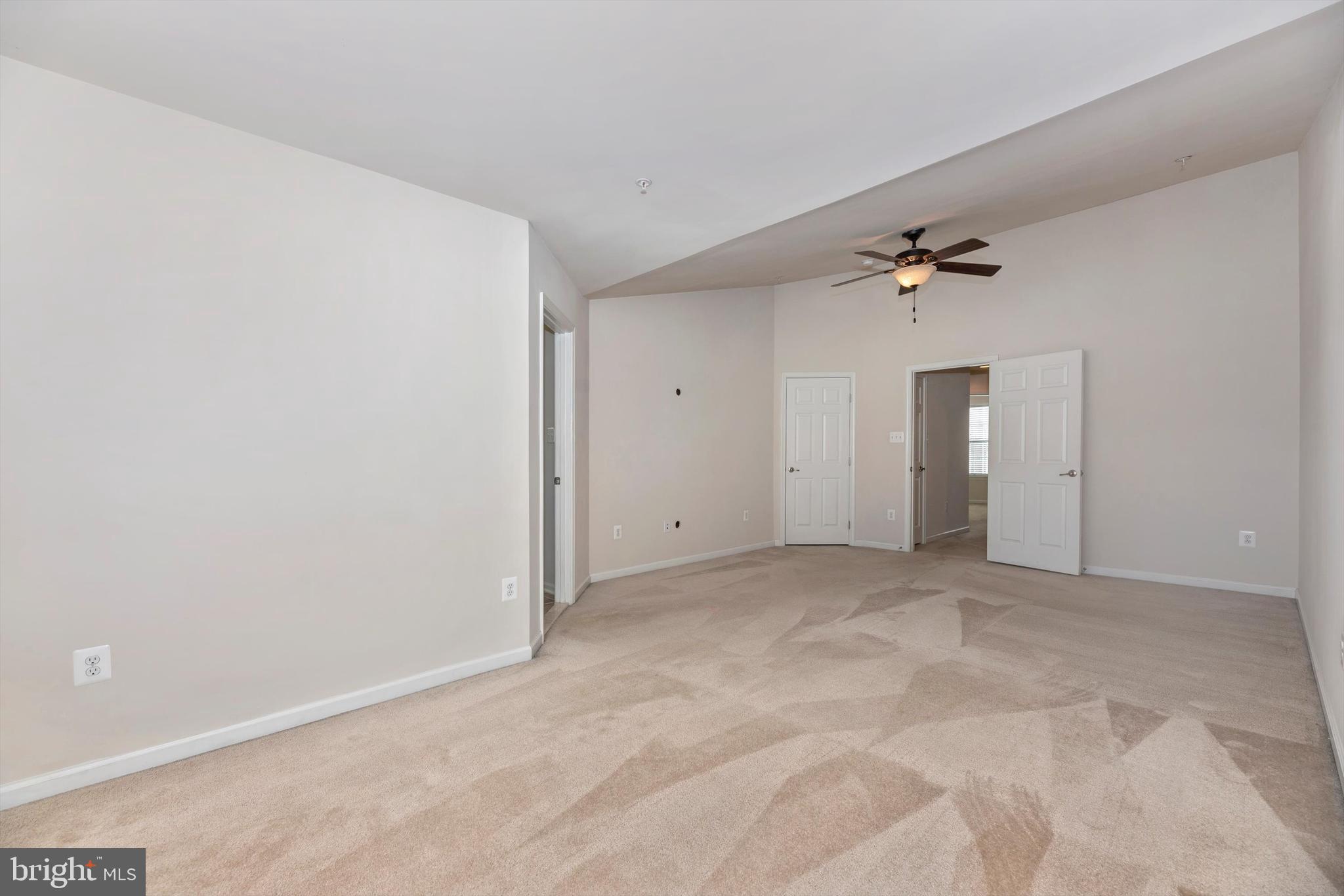 2066 Spring Run Circle Frederick, MD 21702 - Photo 17 of 32 Primary Bedroom