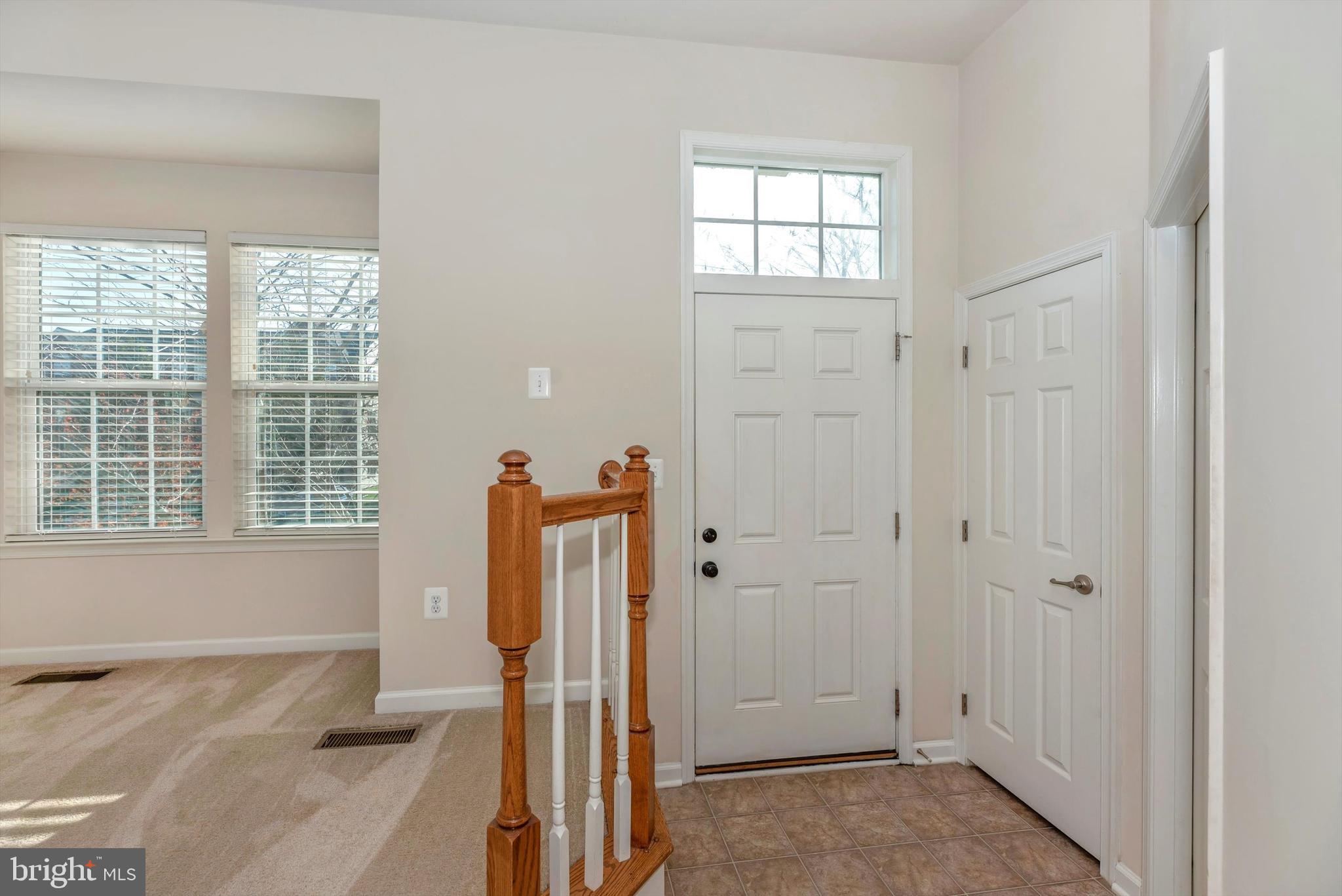 2066 Spring Run Circle Frederick, MD 21702 - Photo 3 of 32 Foyer