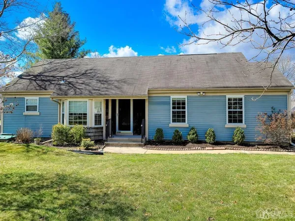$2,500 | 2 D Aaron Burr Court, Monroe Township, NJ 08831