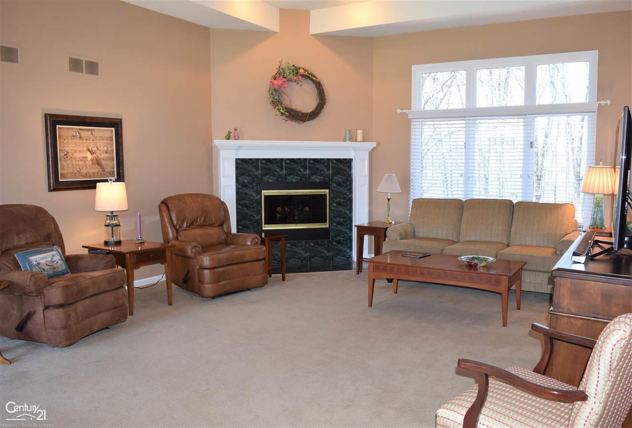 49253 Monte Road New Baltimore, MI 48047 - Photo 23 of 73 50010442-22.JPG