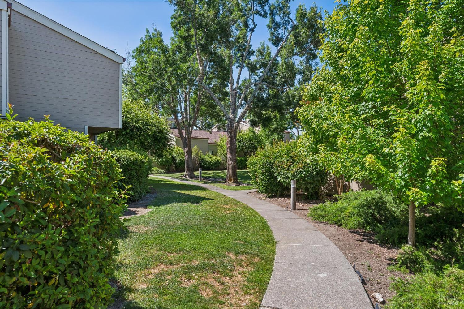 4704 Shade Tree Lane Santa Rosa, CA 95405 - Photo 23 of 24 Gallery Image 23
