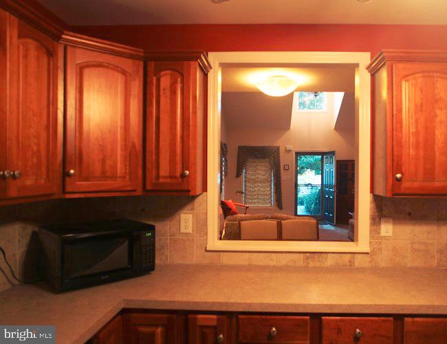 429 Rabbit Hill Lane Lancaster, PA 17603 - Photo 8 of 32 Gallery Image 8