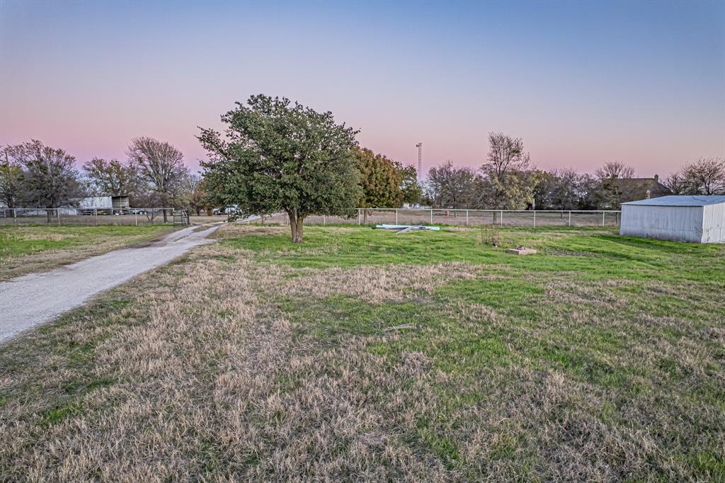 6942 Silver Creek Azle Road Azle, TX 76020 - Photo 24 of 37