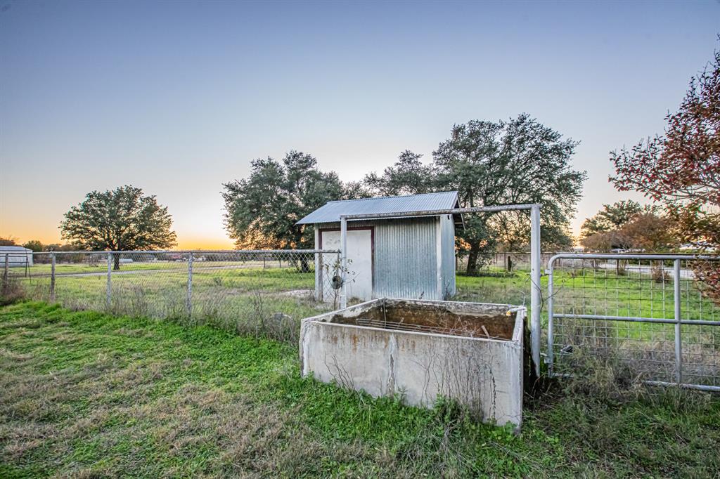 6942 Silver Creek Azle Road Azle, TX 76020 - Photo 33 of 37