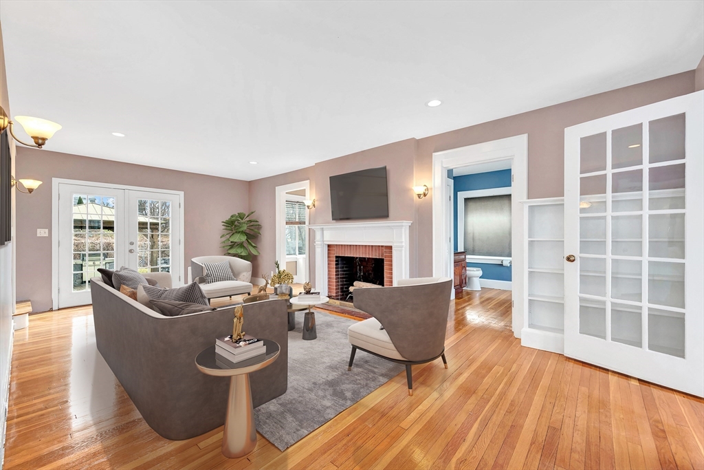 44 Douglas Road Lowell, MA 01852 - Photo 5 of 37 Gallery Image 5