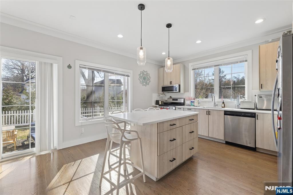 1 Hamilton Place Tenafly, NJ 07670 - Photo 11 of 44