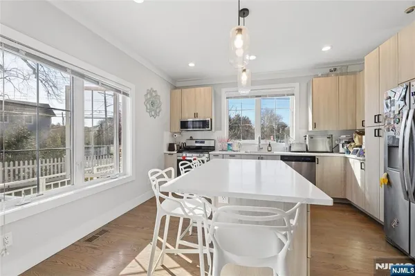 $7,200 | 1 Hamilton Place, Tenafly, NJ 07670