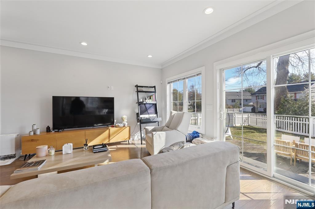 1 Hamilton Place Tenafly, NJ 07670 - Photo 16 of 44