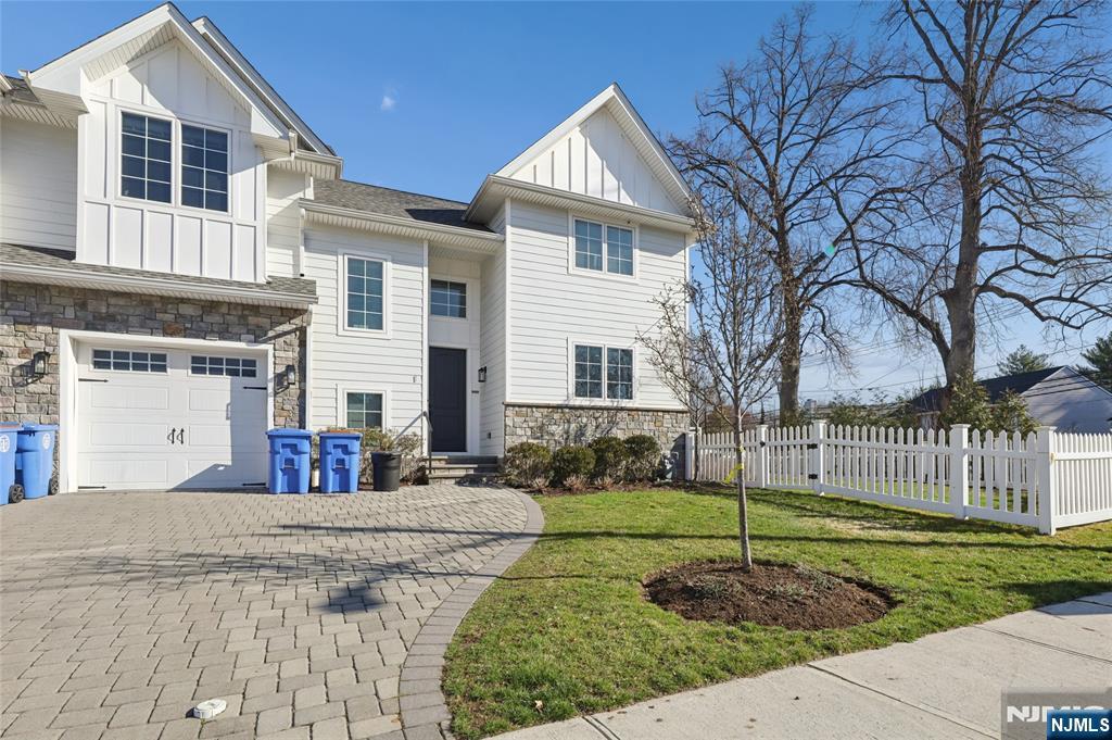 1 Hamilton Place Tenafly, NJ 07670 - Photo 2 of 44