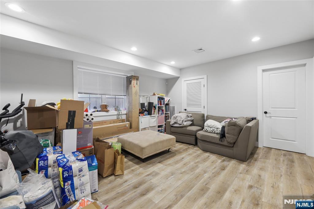 1 Hamilton Place Tenafly, NJ 07670 - Photo 21 of 44