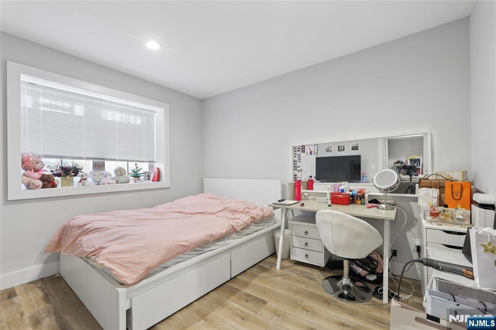 1 Hamilton Place Tenafly, NJ 07670 - Photo 22 of 44