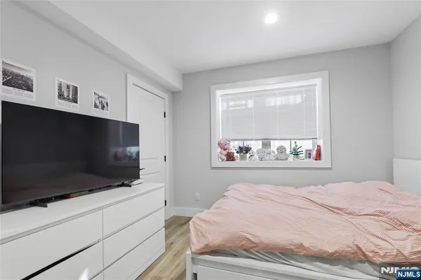 $7,200 | 1 Hamilton Place, Tenafly, NJ 07670