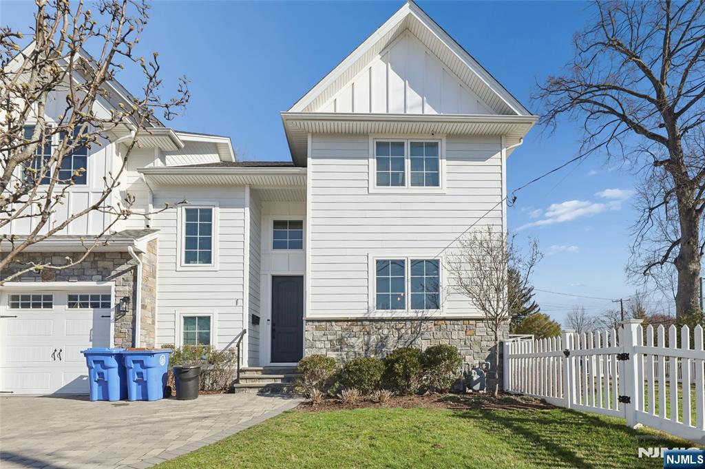 1 Hamilton Place Tenafly, NJ 07670 - Photo 3 of 44