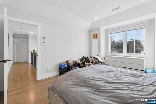 $7,200 | 1 Hamilton Place, Tenafly, NJ 07670