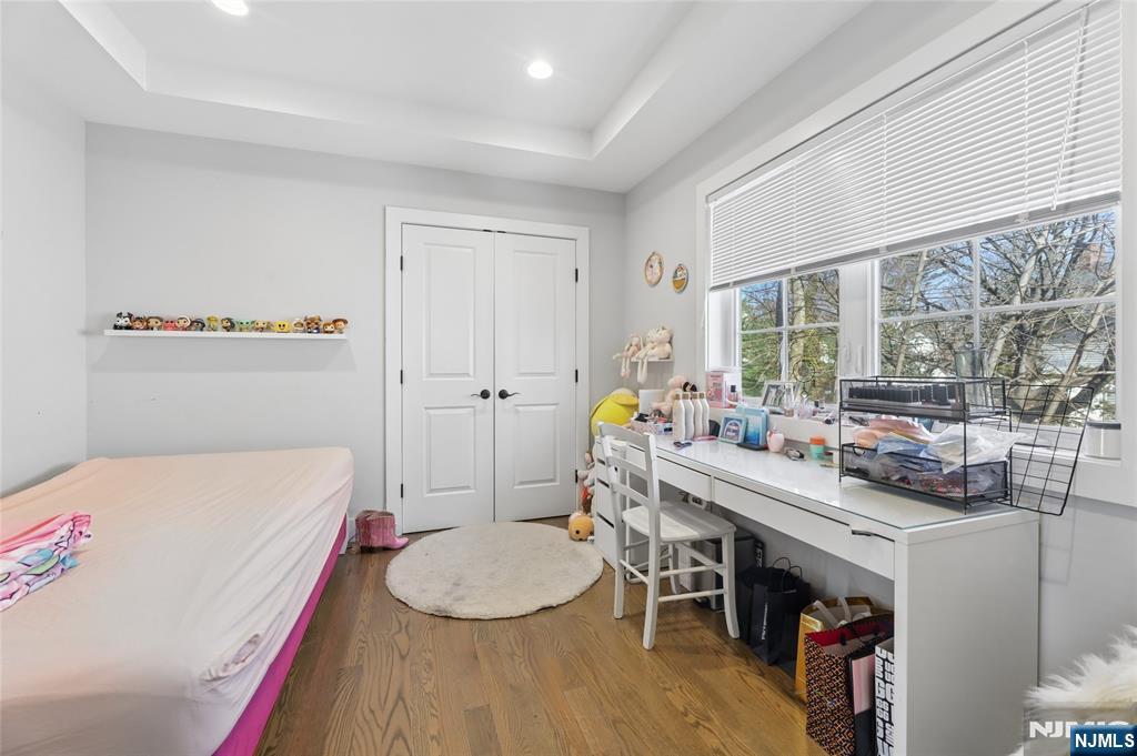 1 Hamilton Place Tenafly, NJ 07670 - Photo 35 of 44