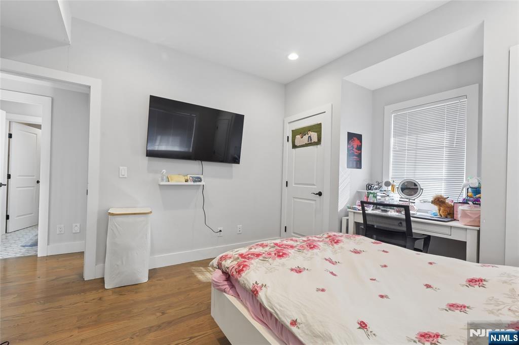 1 Hamilton Place Tenafly, NJ 07670 - Photo 39 of 44