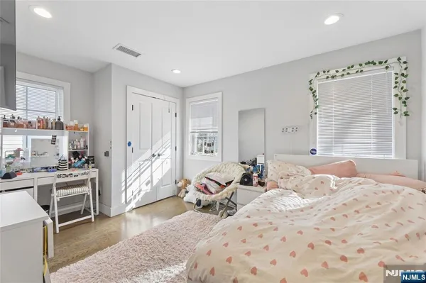 $7,200 | 1 Hamilton Place, Tenafly, NJ 07670