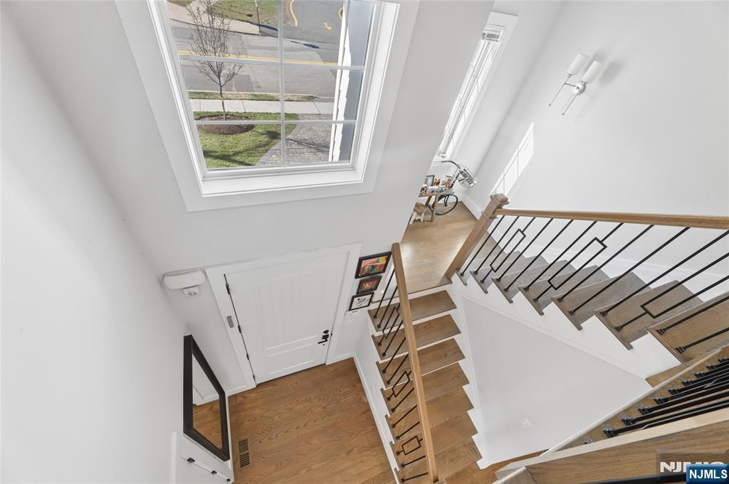 1 Hamilton Place Tenafly, NJ 07670 - Photo 42 of 44