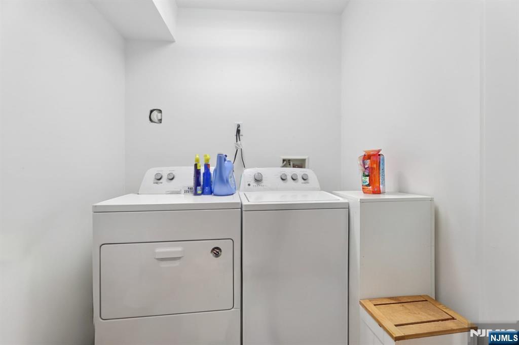 1 Hamilton Place Tenafly, NJ 07670 - Photo 44 of 44