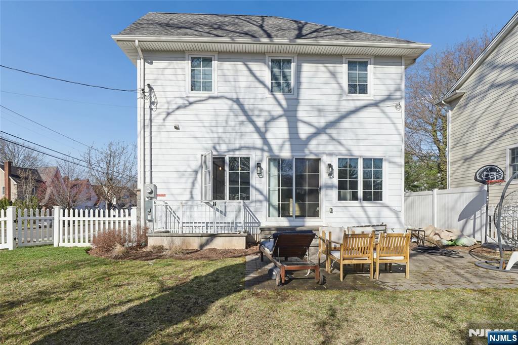 1 Hamilton Place Tenafly, NJ 07670 - Photo 6 of 44